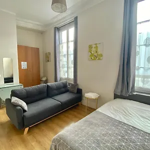 studio-poisson-1-apartment.fr-paris.fr/